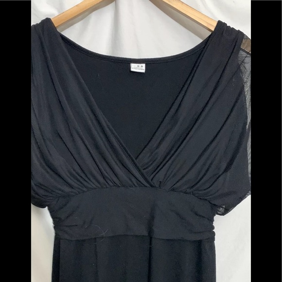 Three dots Black Plunge V Neck Sheer Shoulder top - Picture 3 of 5